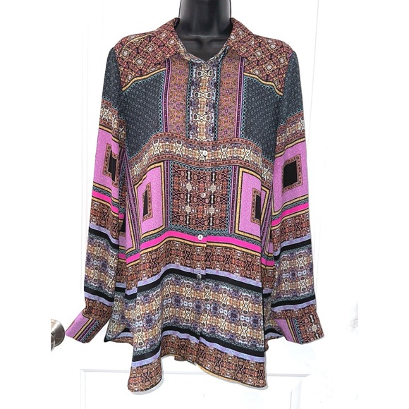 Rose & Olive Tops - 🚫⚠️SOLD🚫⚠️ Rose & Olive Multicolor Geometric Blouse